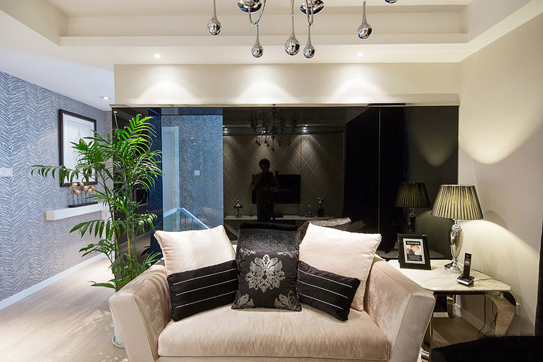 �F(xi��n)���L(f��ng)���(f��)ʽ�b���O(sh��)Ӌ