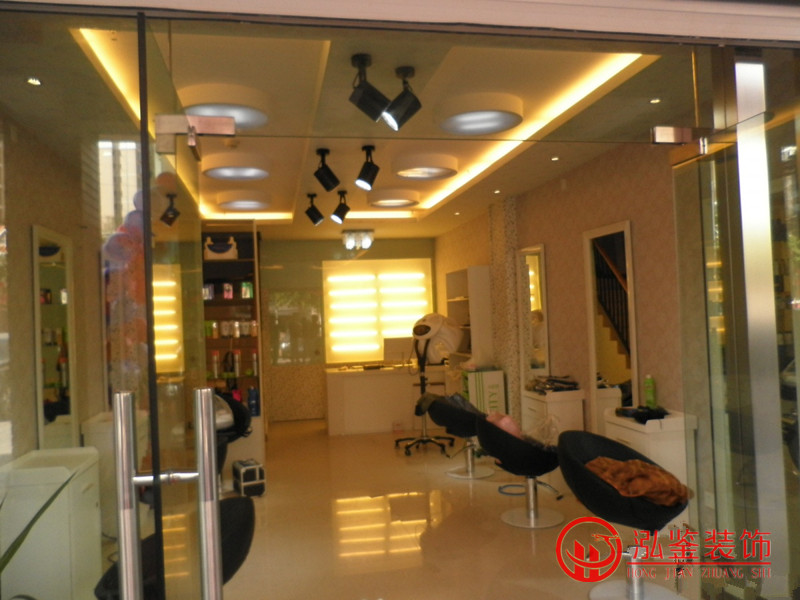 �Ϸ����l(f��)���b�ތ�(sh��)���DƬ