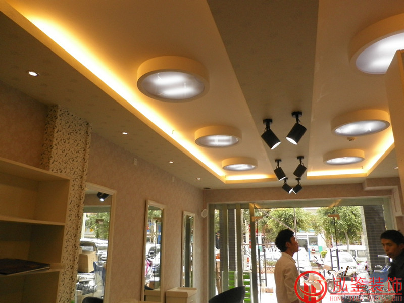 �Ϸ����l(f��)���b�ތ�(sh��)���DƬ