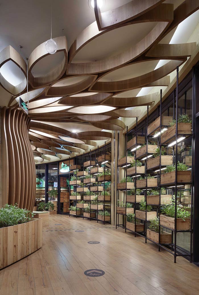 �Ϸʵ����b��-ԭ���B(t��i)��ɫ�͏d�b���O(sh��)Ӌ(j��)�����p��